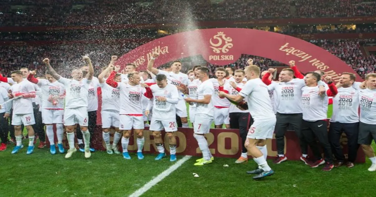 Lịch sử của Đội Tuyển Ba Lan: Huấn luyện viên Jerzy Brzęczek 1 Đội Hình Hiện Tại của Đội Tuyển Ba Lan