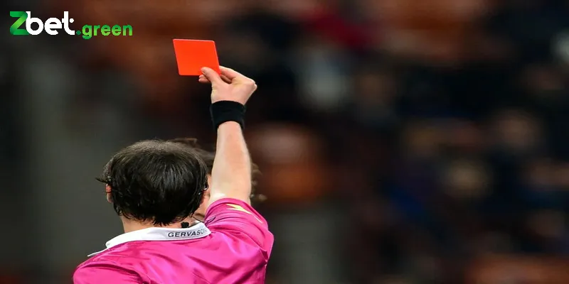 Tùy thuộc vào thẻ đỏ hay thẻ vàng mà thời gian đình chỉ thi đấu khác nhau